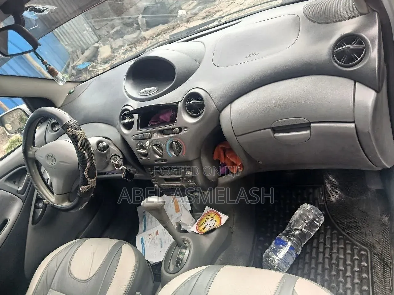 Toyota Vitz 2001 Silver