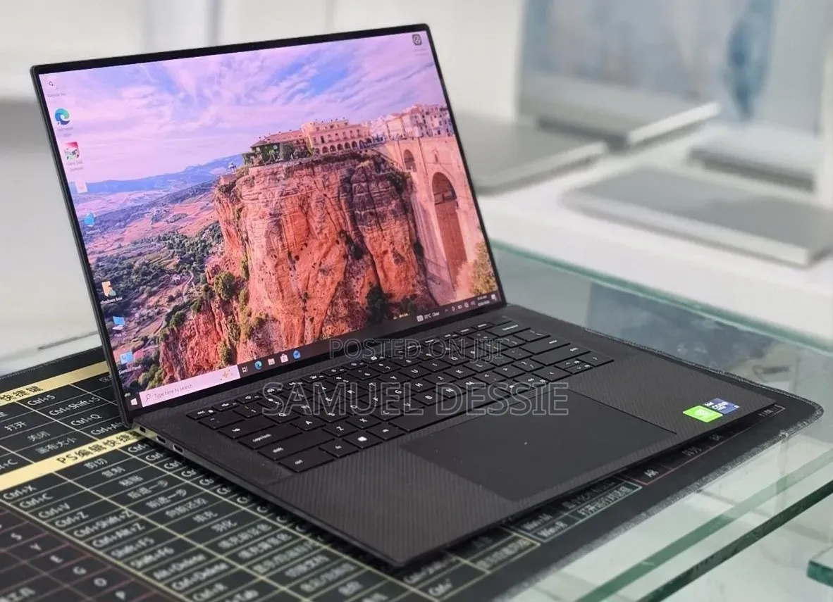 New Laptop Dell Precision 5560 16GB Intel Core i7 SSD 512GB