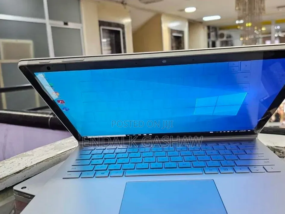 New Laptop Microsoft Surface Book 3 16GB Intel Core i7 SSD 256GB