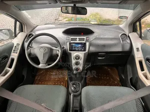 Toyota Yaris 2007 Silver