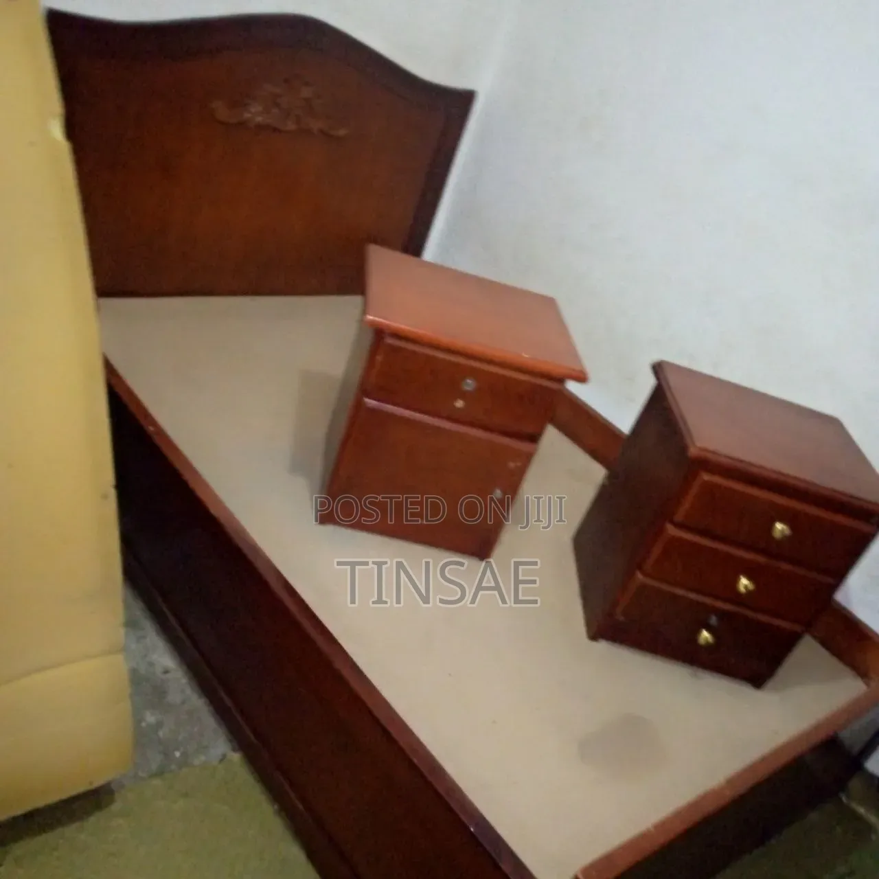 1.2 M Wooden Bed