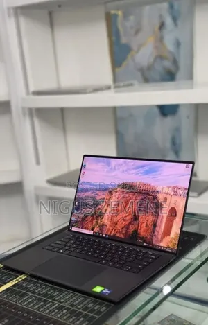 New Laptop Dell Precision 5560 16GB Intel Core i9 SSD 512GB