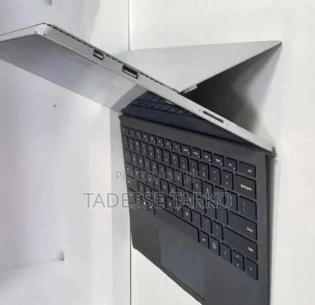 New Laptop Microsoft Surface Pro 3 8GB Intel Core i7 SSD 256GB