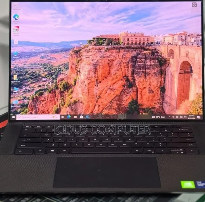 New Laptop Dell Precision 5540 16GB Intel Core i9 SSD 512GB