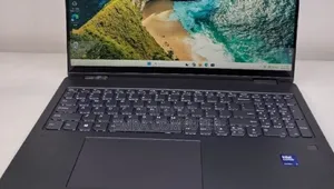 New Laptop Lenovo 16GB Intel Core Ultra 7 SSD 512GB