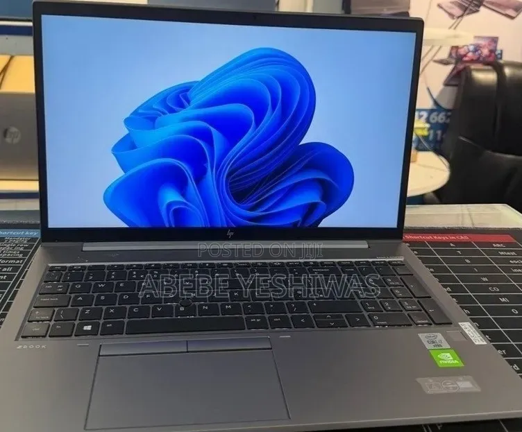 New Laptop HP ZBook Fury 17 G7 16GB Intel Core i7 SSD 512GB