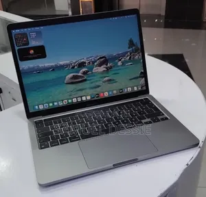 New Laptop Apple MacBook Pro 2020 M1 8GB Apple M1 SSD 256GB
