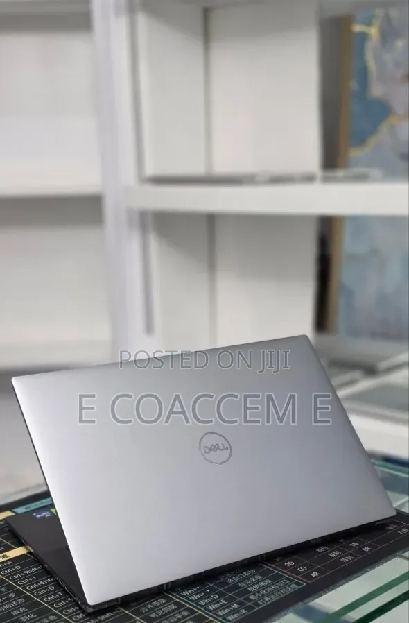New Laptop Dell Precision 5560 16GB Intel Core i9 SSD 512GB
