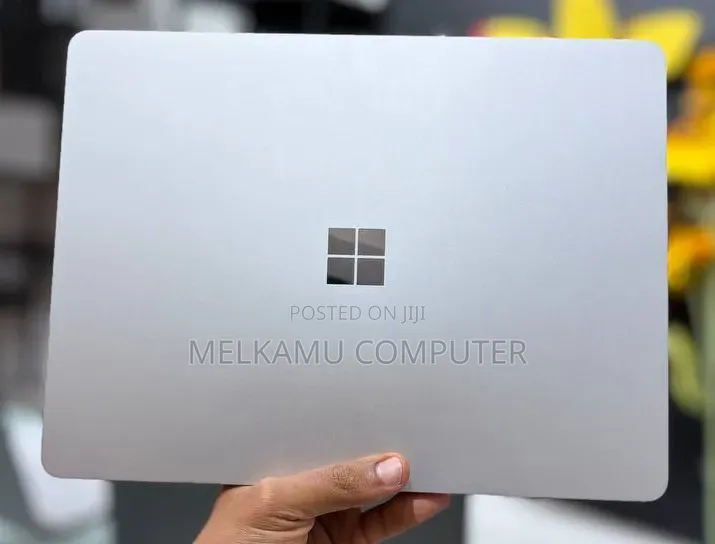 New Laptop Microsoft Surface 16GB Intel Core i7 SSD 512GB