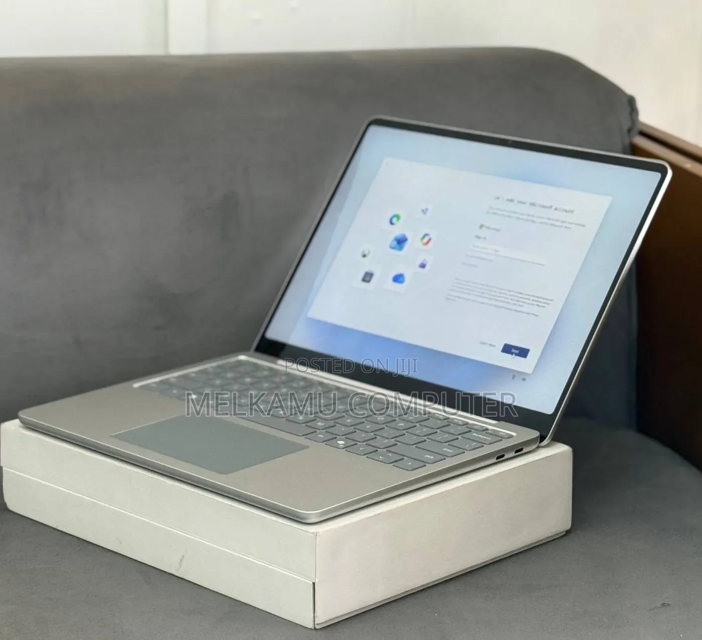 New Laptop Microsoft Surface 16GB Intel Core i7 SSD 512GB