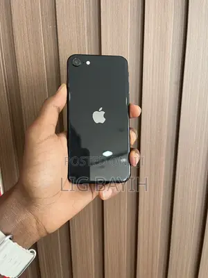 Apple iPhone SE 128 GB Black