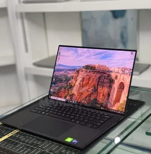 New Laptop Dell Precision 5560 16GB Intel Core i9 SSD 512GB