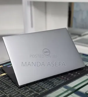 New Laptop Dell Precision 5560 16GB Intel Core i9 SSD 512GB