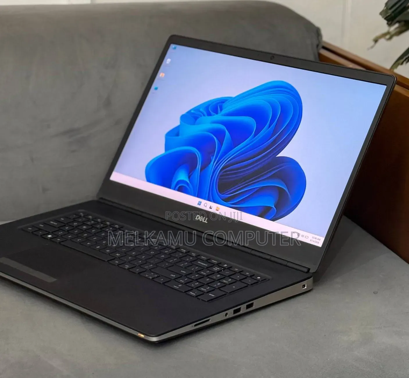 New Laptop Dell Precision 7760 16GB Intel Core i5 SSD 512GB