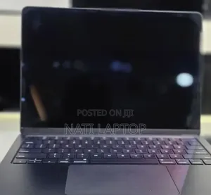 New Laptop Apple MacBook Air 2024 M3 8GB Apple M3 SSD 256GB