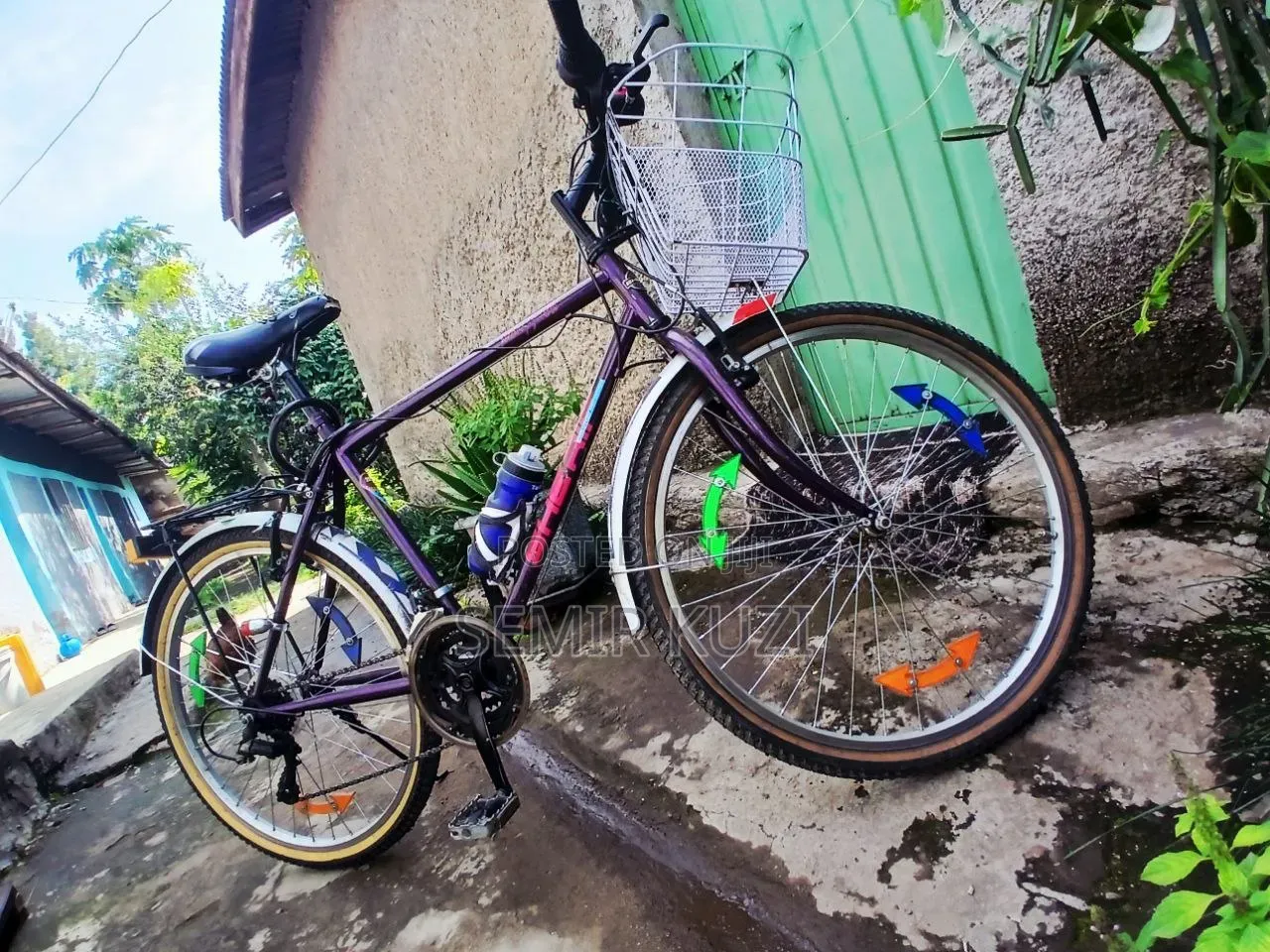 Bicycle ሳይክል