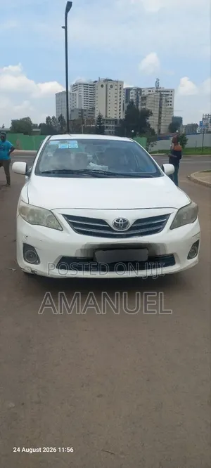 Toyota Corolla 2013 White