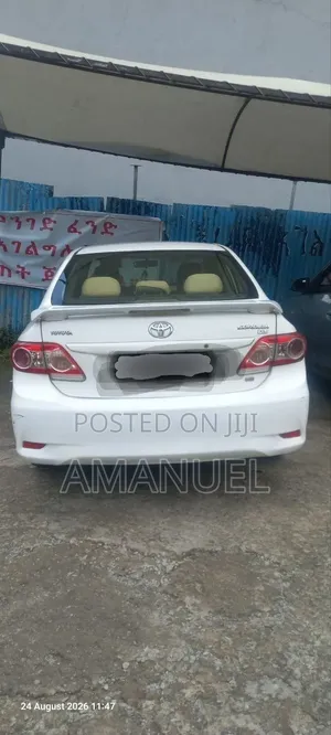 Toyota Corolla 2013 White