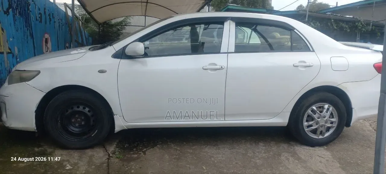 Toyota Corolla 2013 White