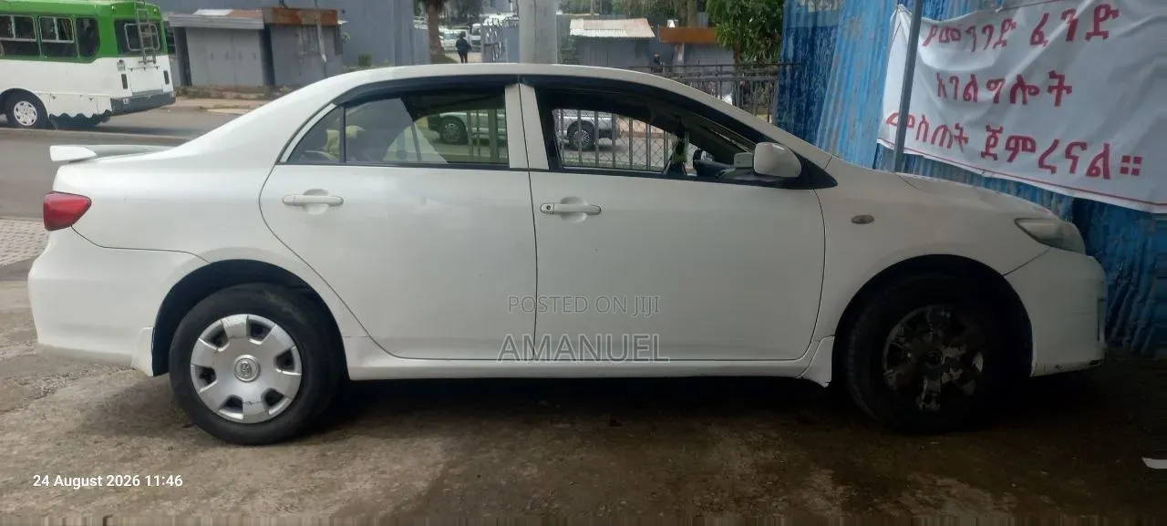 Toyota Corolla 2013 White