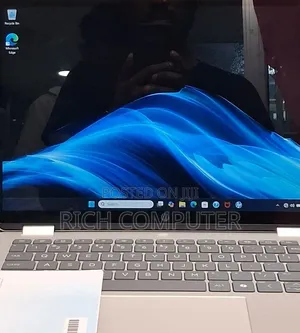 New Laptop HP OmniBook 5 Flip 16GB Intel Core i7 SSD 512GB