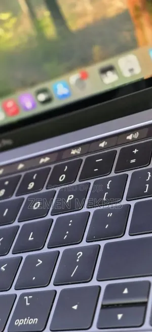 New Laptop Apple MacBook Pro 2019 16GB Intel Core i5 SSD 512GB