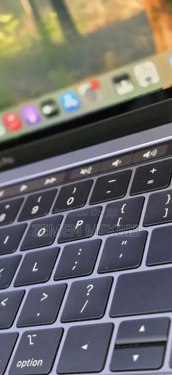 New Laptop Apple MacBook Pro 2019 16GB Intel Core i5 SSD 512GB