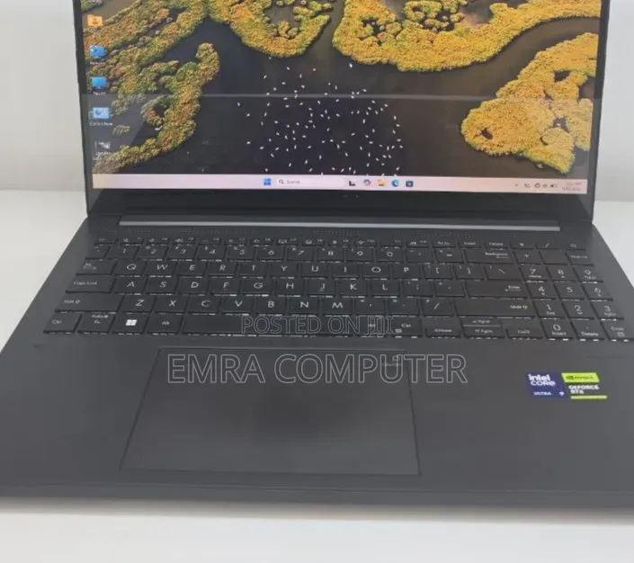 New Laptop Asus 16GB Intel Core Ultra 9 SSD 512GB