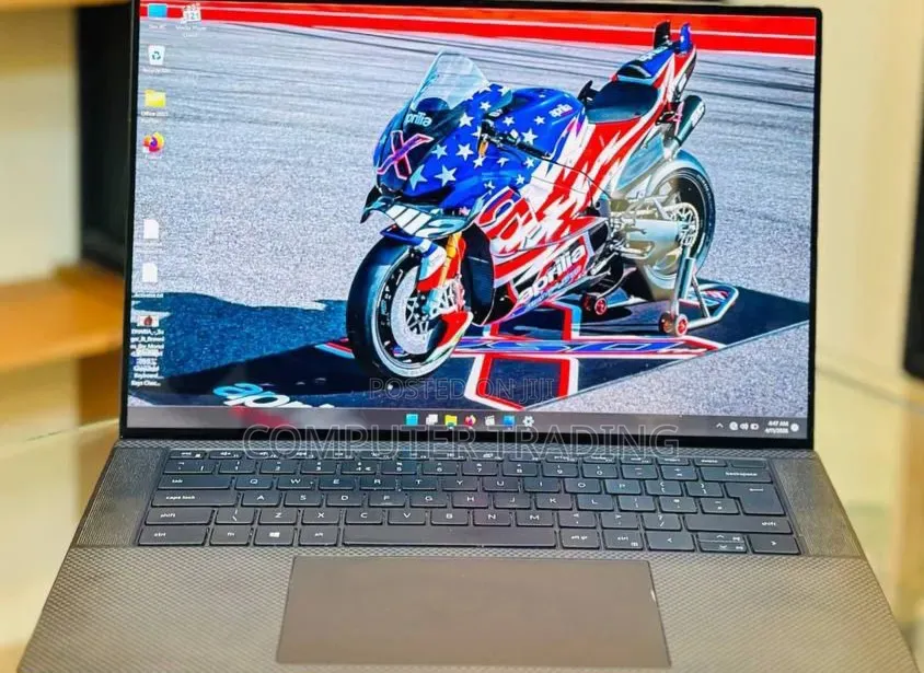 New Laptop Dell Precision 5560 16GB Intel Core i7 SSD 512GB