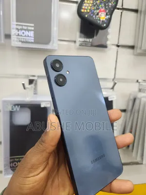 New Samsung Galaxy A06 64 GB Black