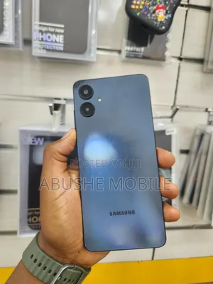 New Samsung Galaxy A06 64 GB Black