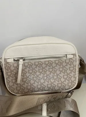 DKNY Womens Cross Body Bag