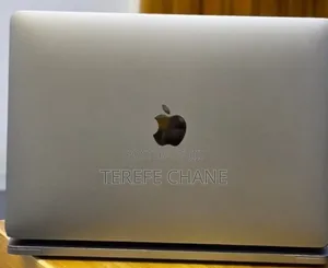 New Laptop Apple MacBook Pro 2019 16GB Intel Core i5 SSD 512GB