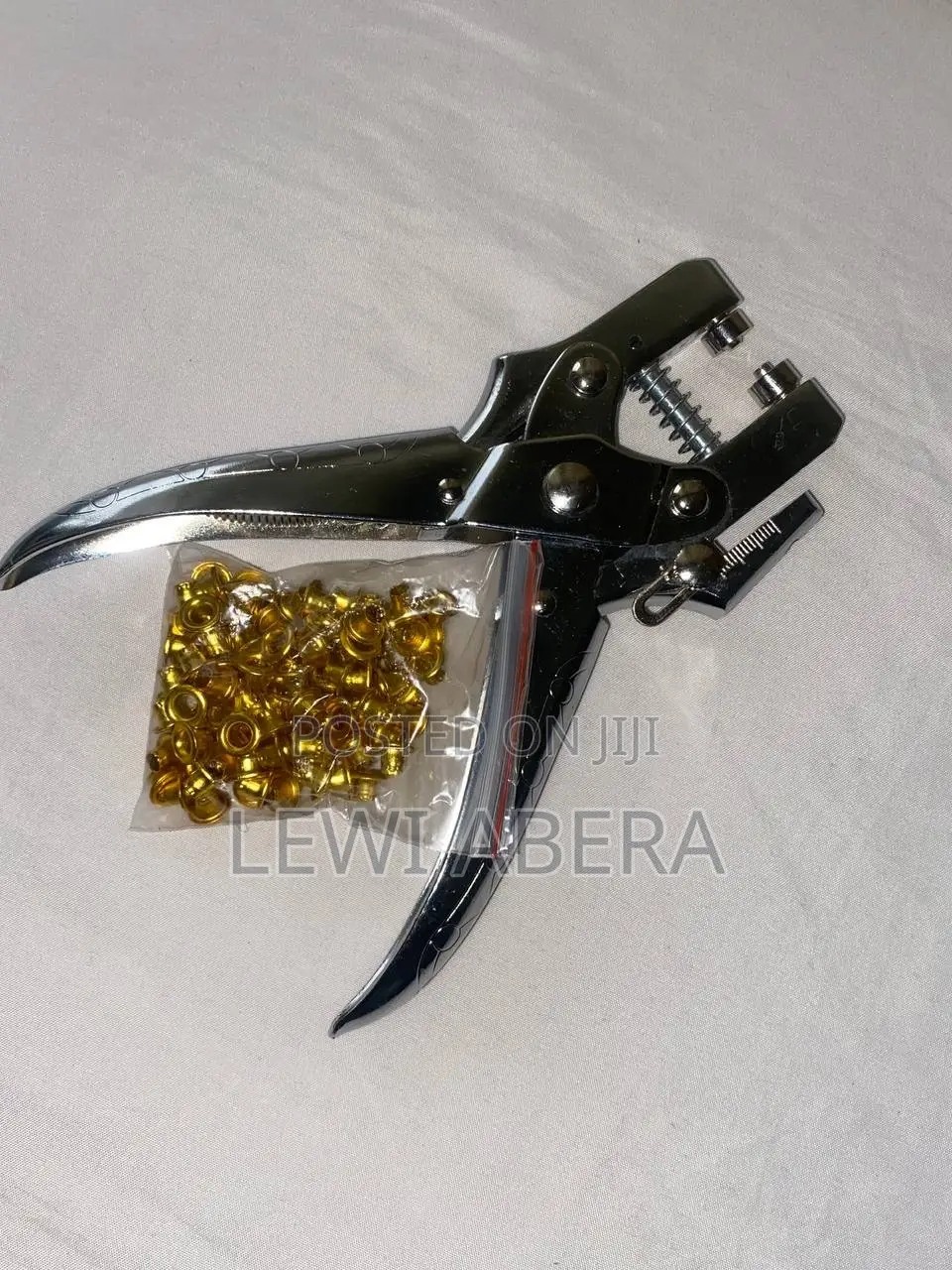 መብሻ (Puncher)