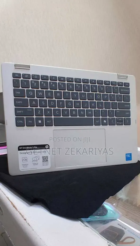 New Laptop HP OmniBook 7 14" 16GB Intel Core 7 SSD 512GB