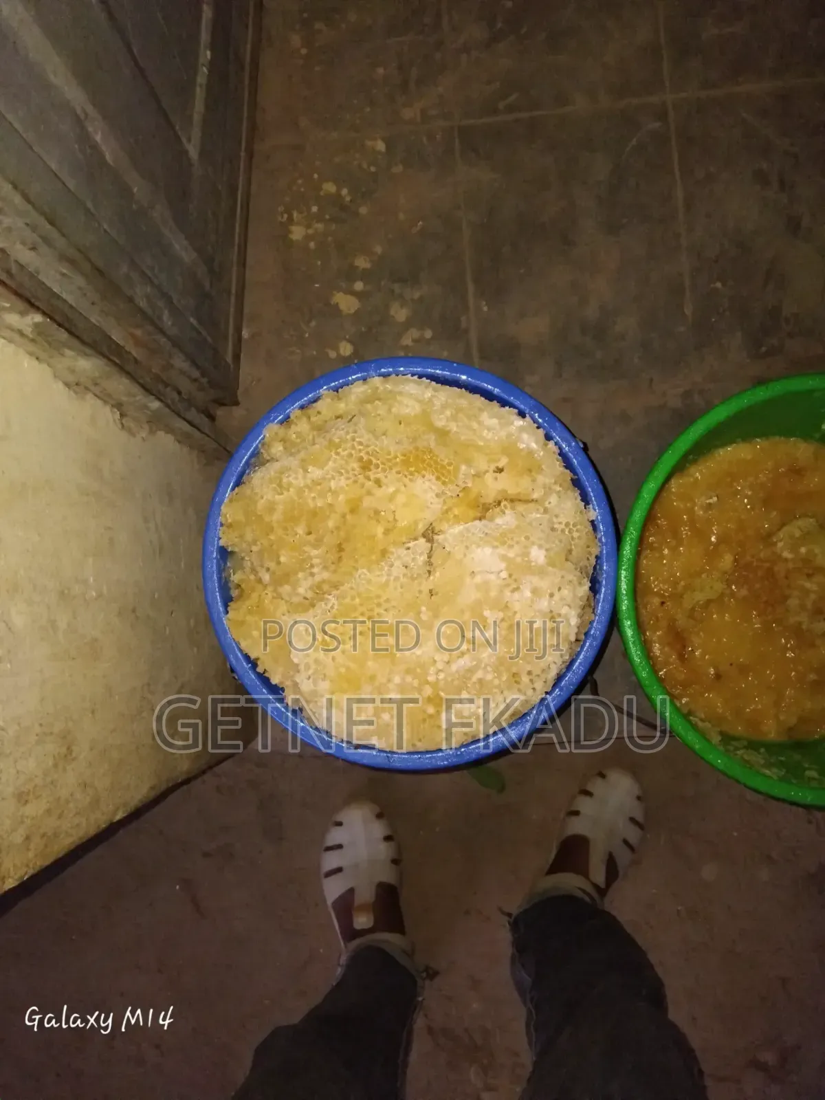 Honey- ቀይ ማር ነጭ ማር