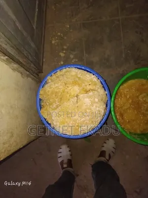 Honey- ቀይ ማር ነጭ ማር