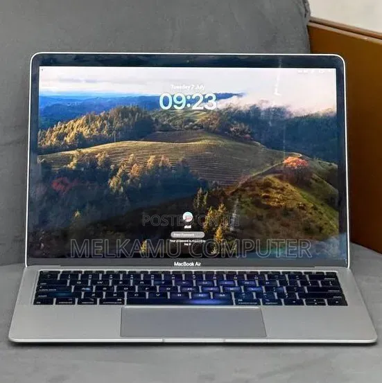 New Laptop Apple MacBook Air 2019 8GB Intel Core i5 SSD 128GB