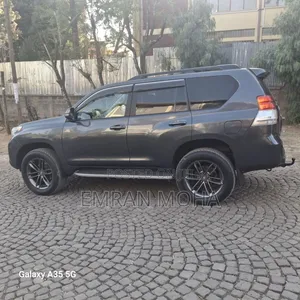 Toyota Land Cruiser Prado 2013 Gray