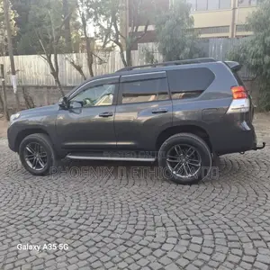 Toyota Land Cruiser Prado 2013 Gray