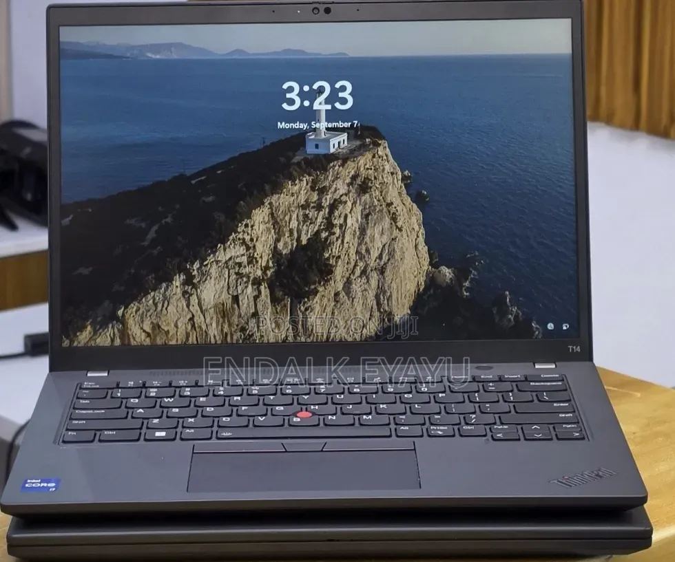 New Laptop Lenovo ThinkPad T14 G4 16GB Intel Core i7 SSD 512GB