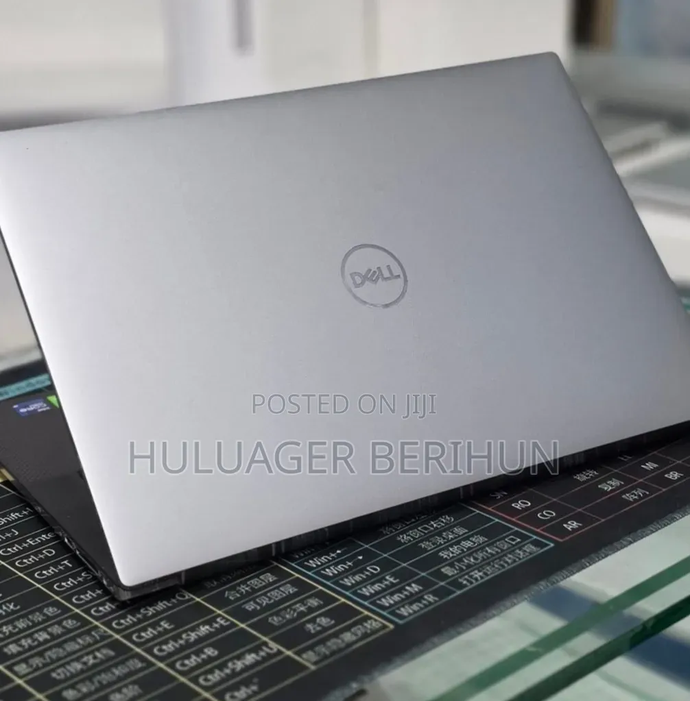 New Laptop Dell Precision 5560 16GB Intel Core i9 SSD 512GB
