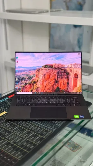 New Laptop Dell Precision 5560 16GB Intel Core i9 SSD 512GB