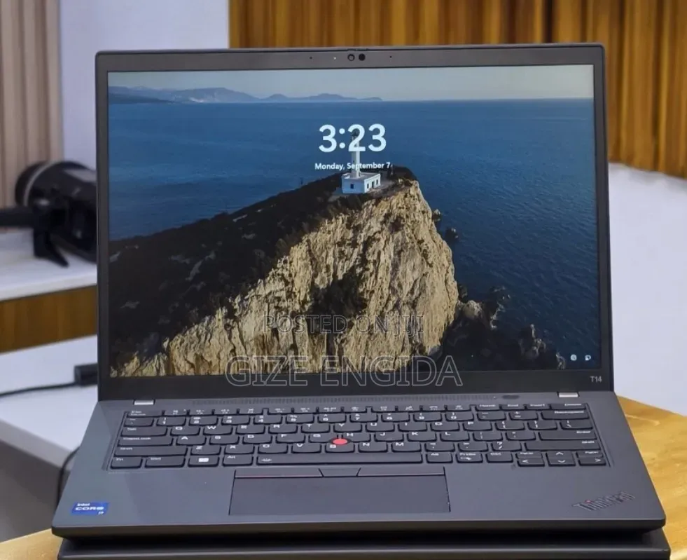 New Laptop Lenovo ThinkPad T14 G4 16GB Intel Core i7 SSD 512GB