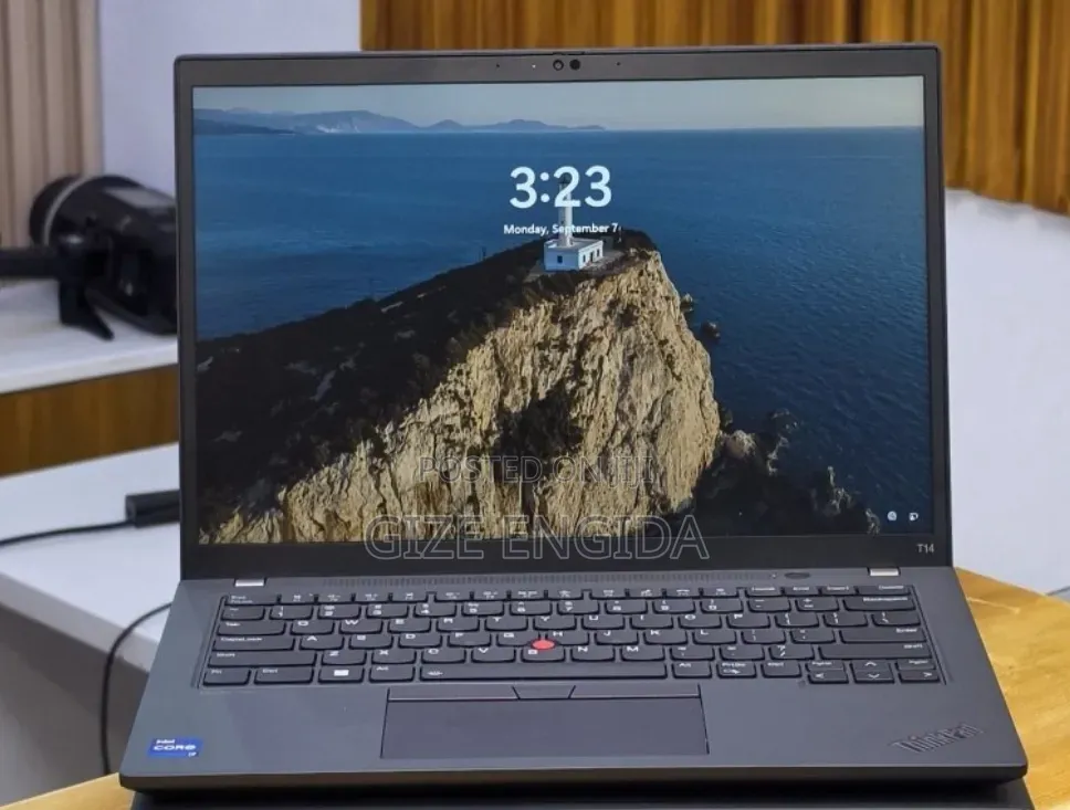New Laptop Lenovo ThinkPad T14 G4 16GB Intel Core i7 SSD 512GB