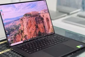 New Laptop Dell Precision 5560 16GB Intel Core i9 SSD 512GB