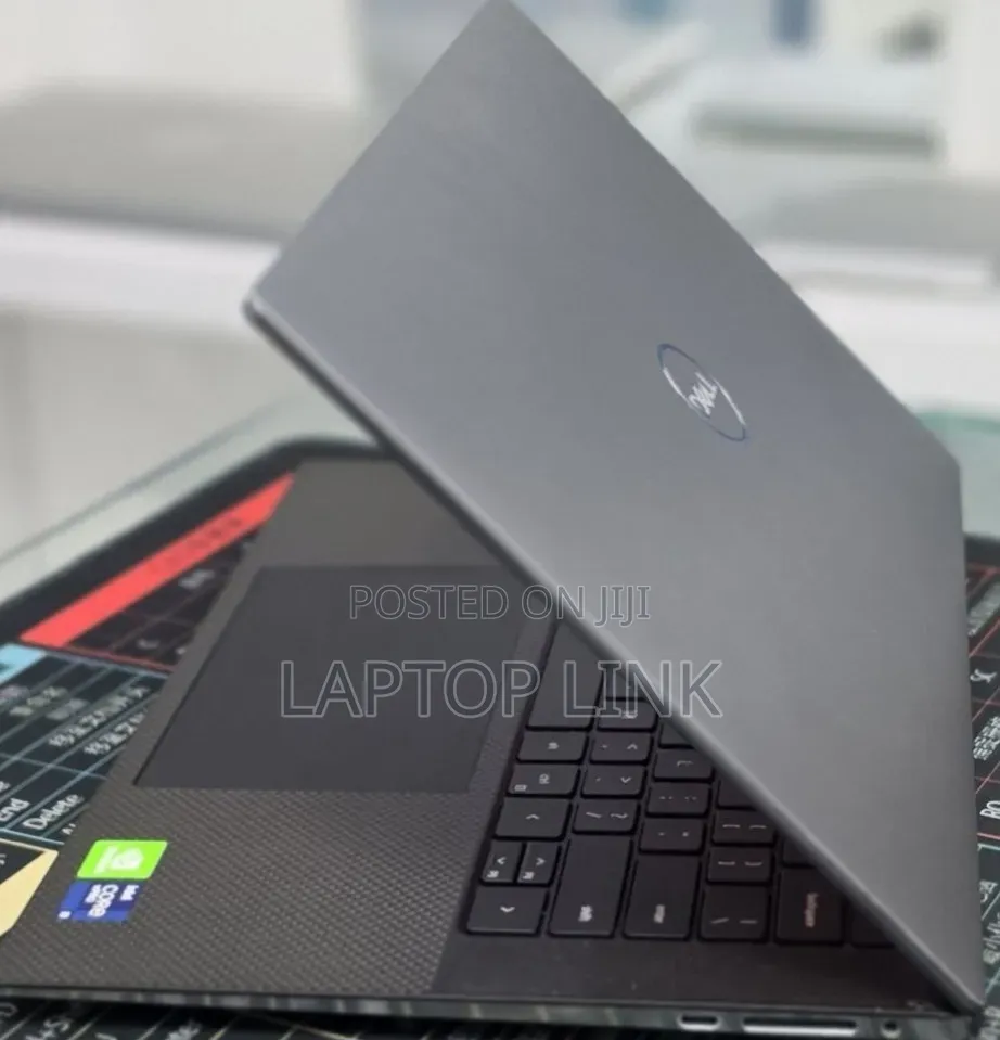 New Laptop Dell Precision 5560 16GB Intel Core i9 SSD 512GB