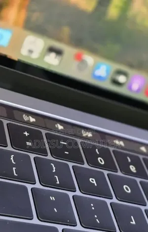 New Laptop Apple MacBook Pro 2019 16GB Intel Core i5 SSD 512GB