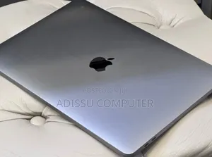 New Laptop Apple MacBook Pro 2019 16GB Intel Core i7 SSD 512GB
