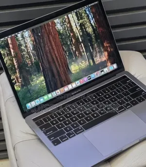 New Laptop Apple MacBook Pro 2019 16GB Intel Core i7 SSD 512GB